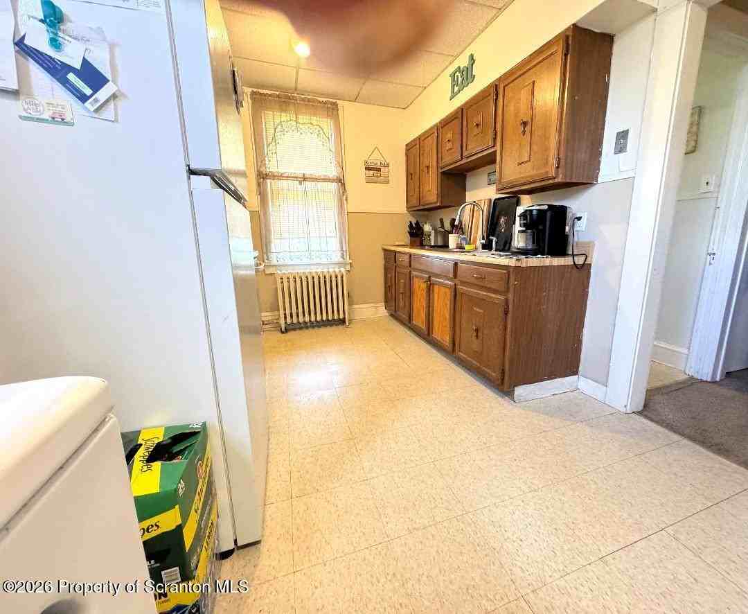 609 3rd St - Photo 4 of 12