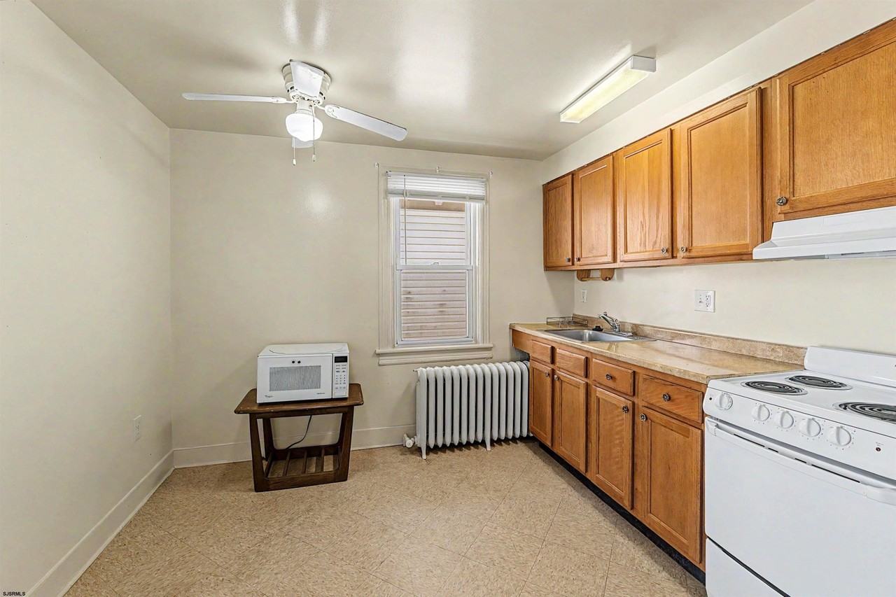 25 S Kingston Ave - Photo 7 of 17