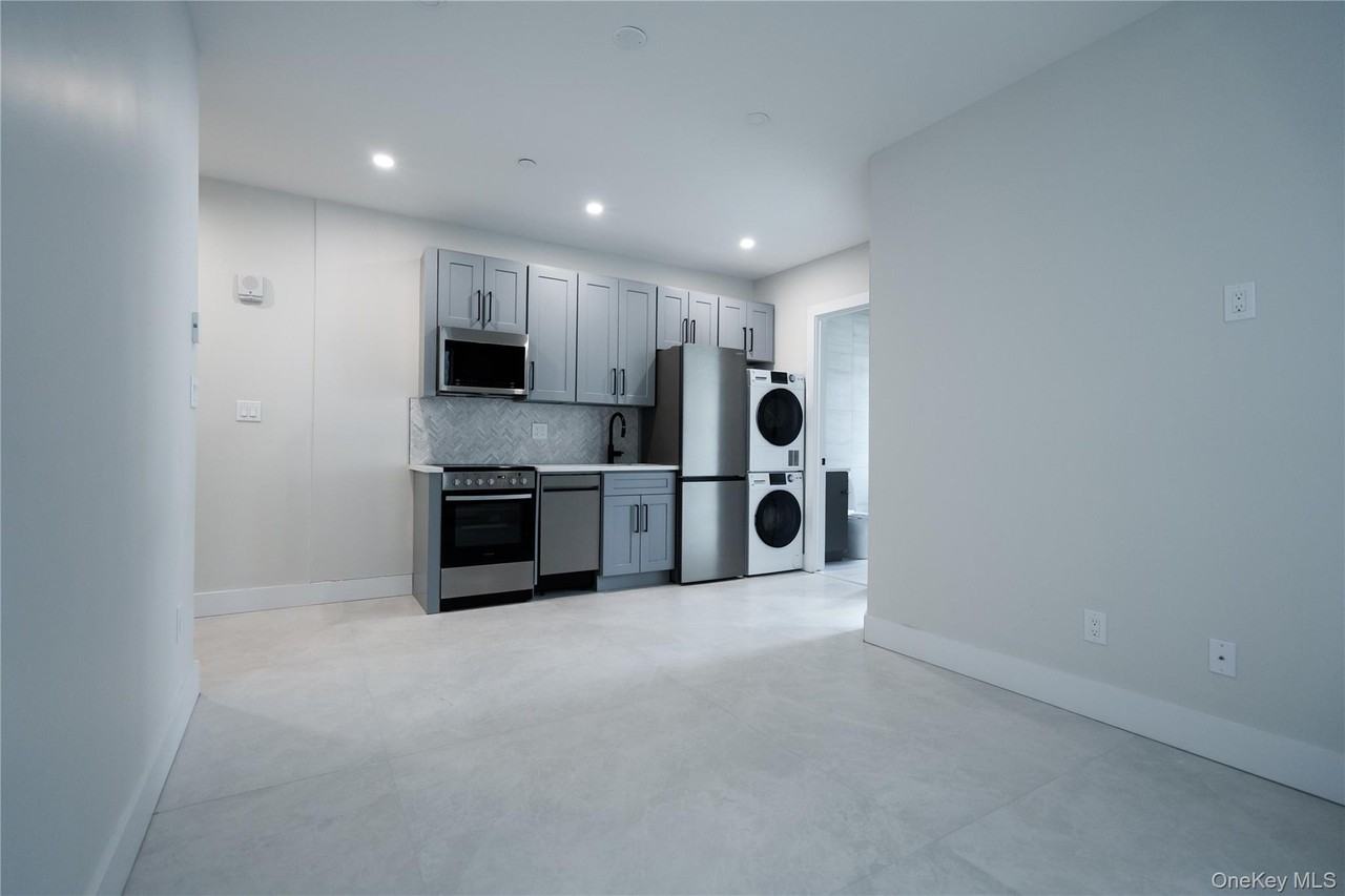 315 W Broadway ##1n - Photo 2 of 7