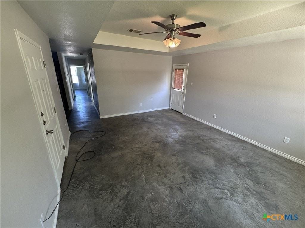 1615 Pontotoc Trce #B - Photo 2 of 12