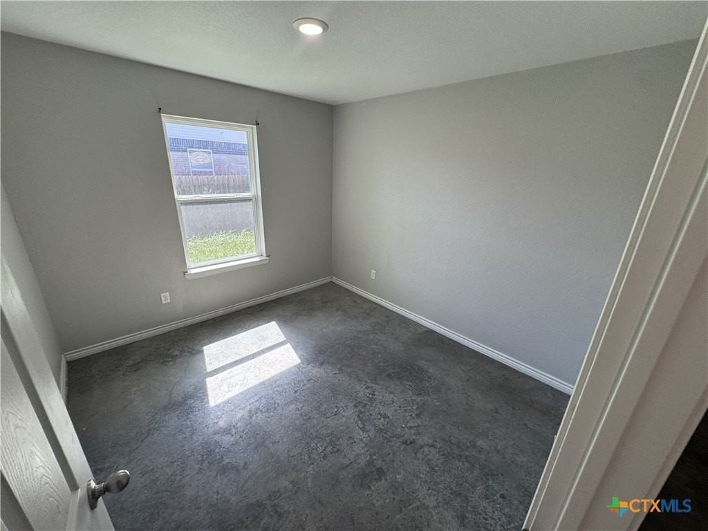 1615 Pontotoc Trce #B - Photo 6 of 12