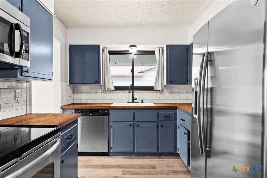 2606 Lake Rd - Photo 4 of 16