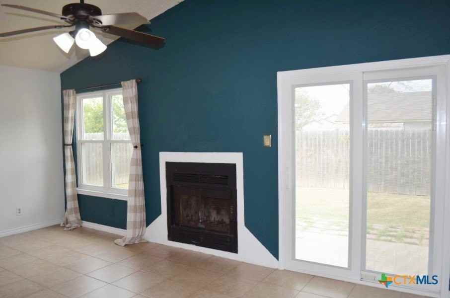 2505 Hemlock Dr - Photo 4 of 30