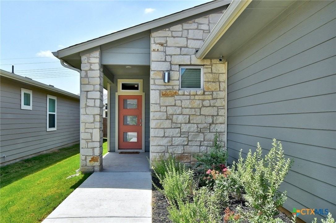 121 Fairfax Ave - Photo 3 of 23