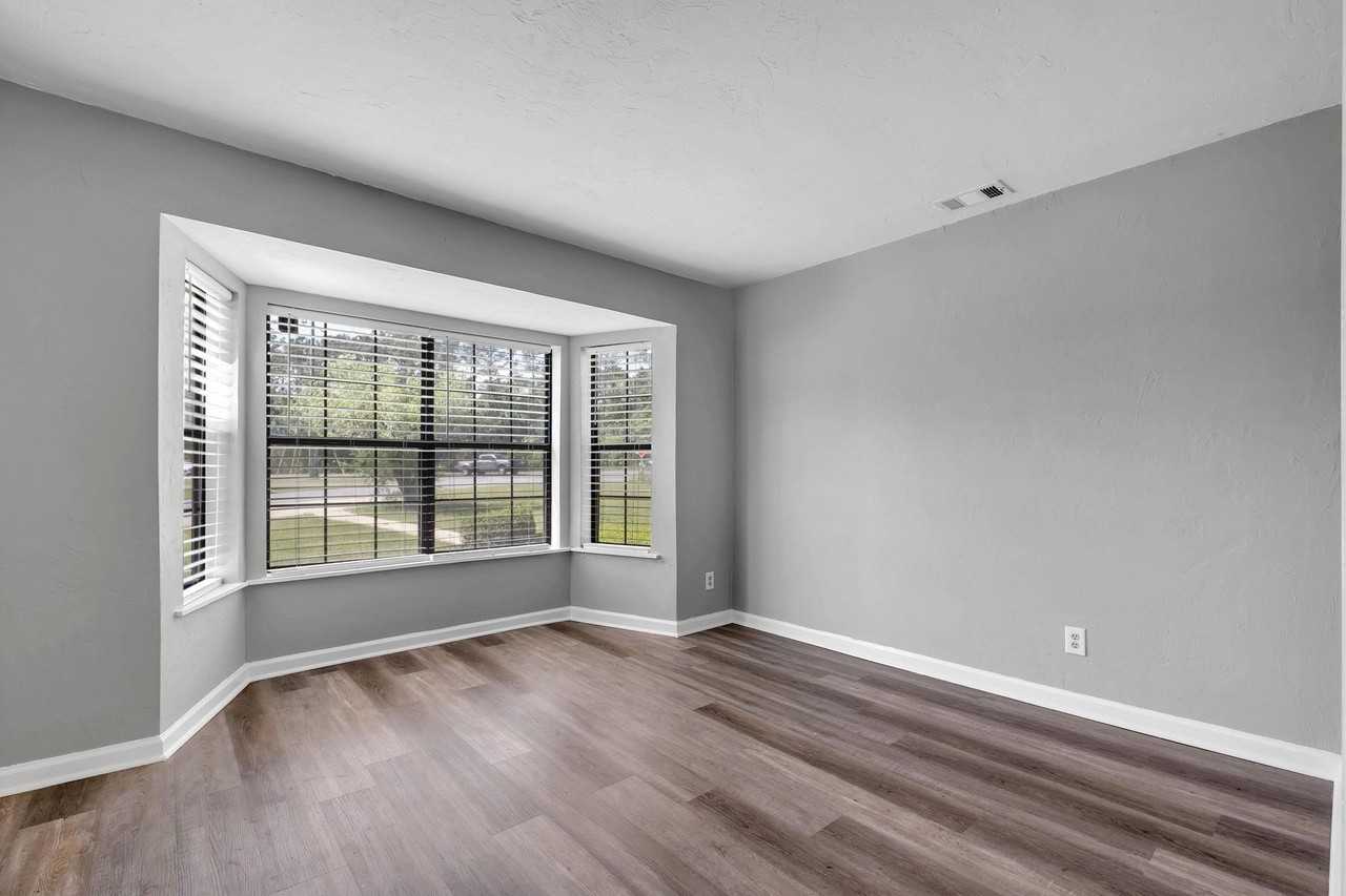 27 Sierra Rd - Photo 6 of 33