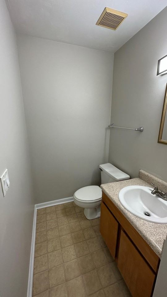 1317 Airport Dr Apt F13 - Photo 7 of 18