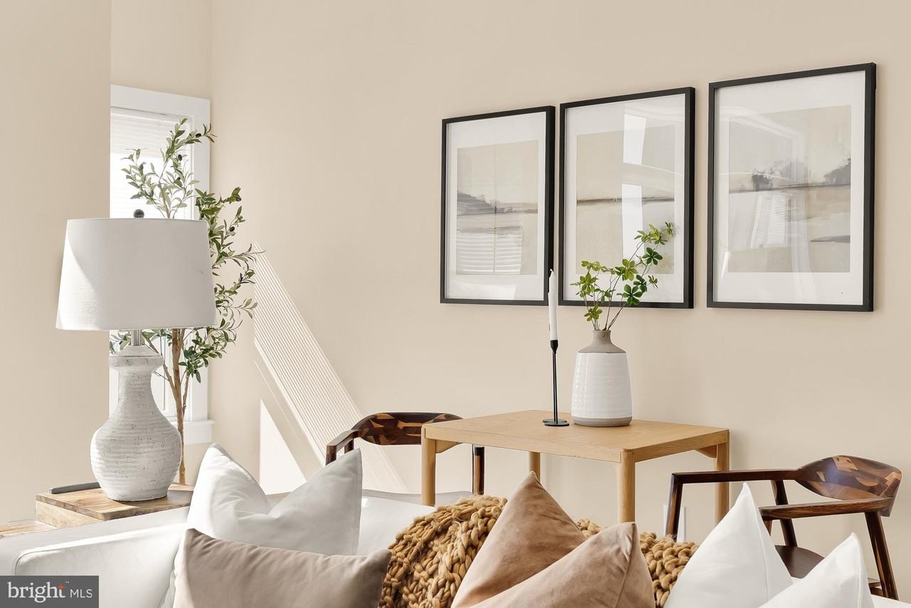 927 Kennedy St Nw #401 - Photo 3 of 34