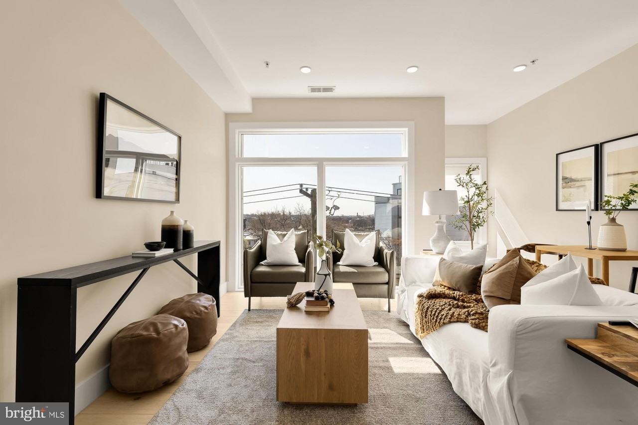 927 Kennedy St Nw #401 - Photo 5 of 34