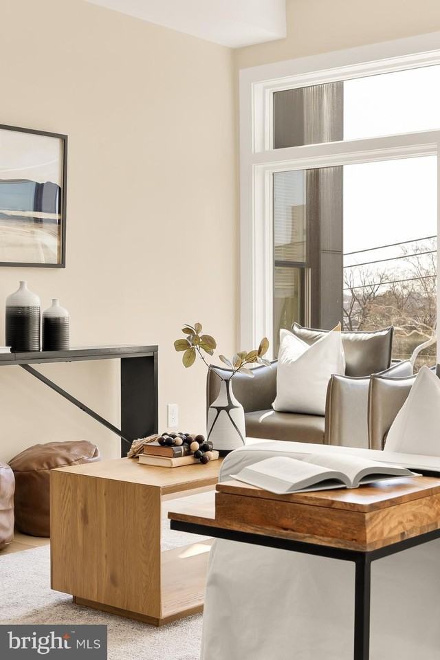 927 Kennedy St Nw #401 - Photo 6 of 34