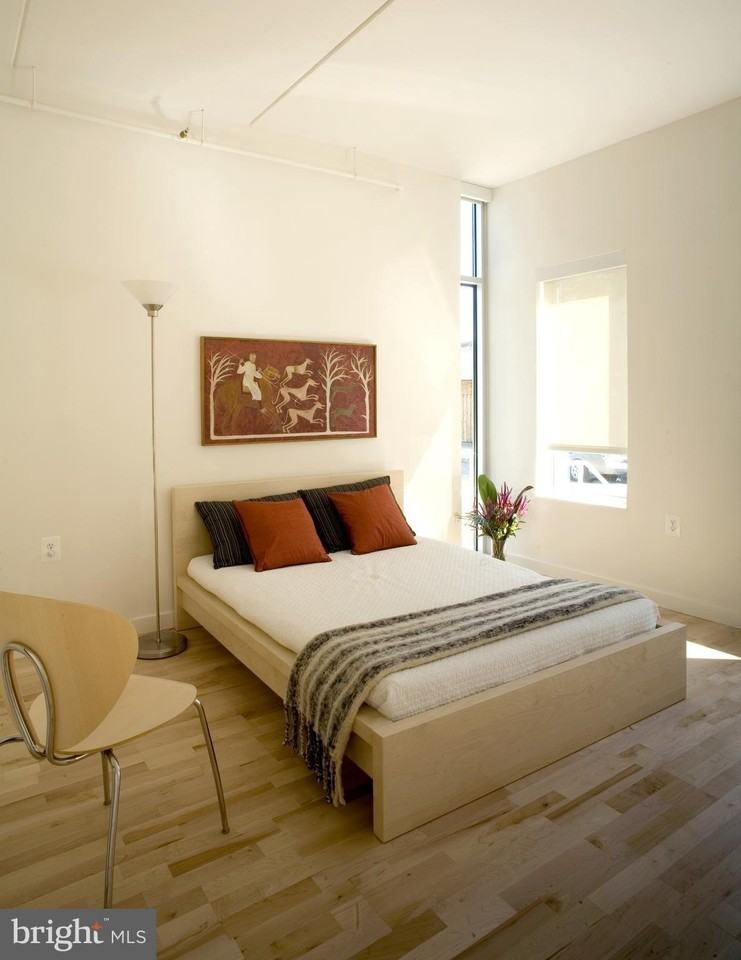 419 Ridge St Nw #B - Photo 2 of 10