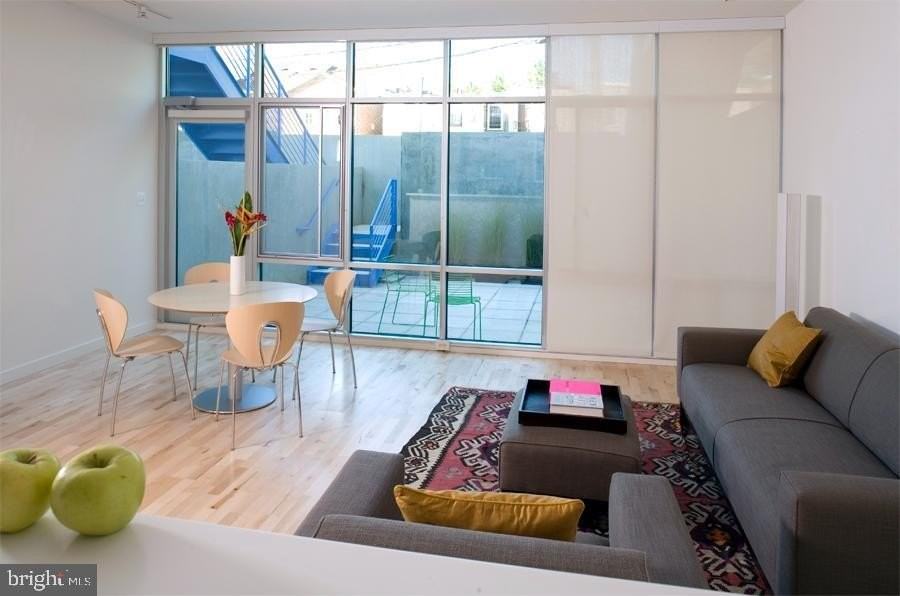 419 Ridge St Nw #B - Photo 5 of 10