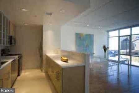 419 Ridge St Nw #B - Photo 6 of 10