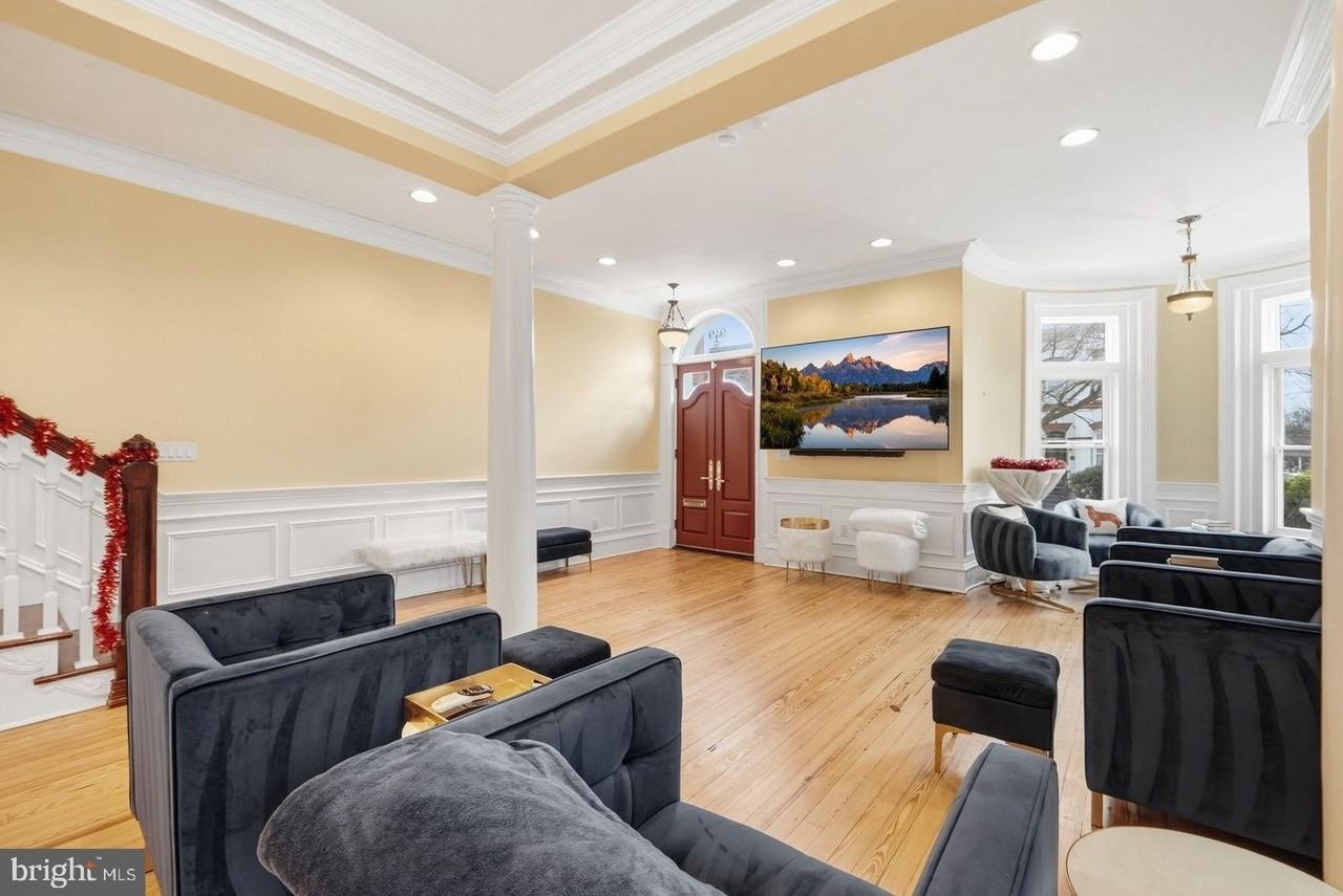 949 S St Nw - Photo 4 of 42