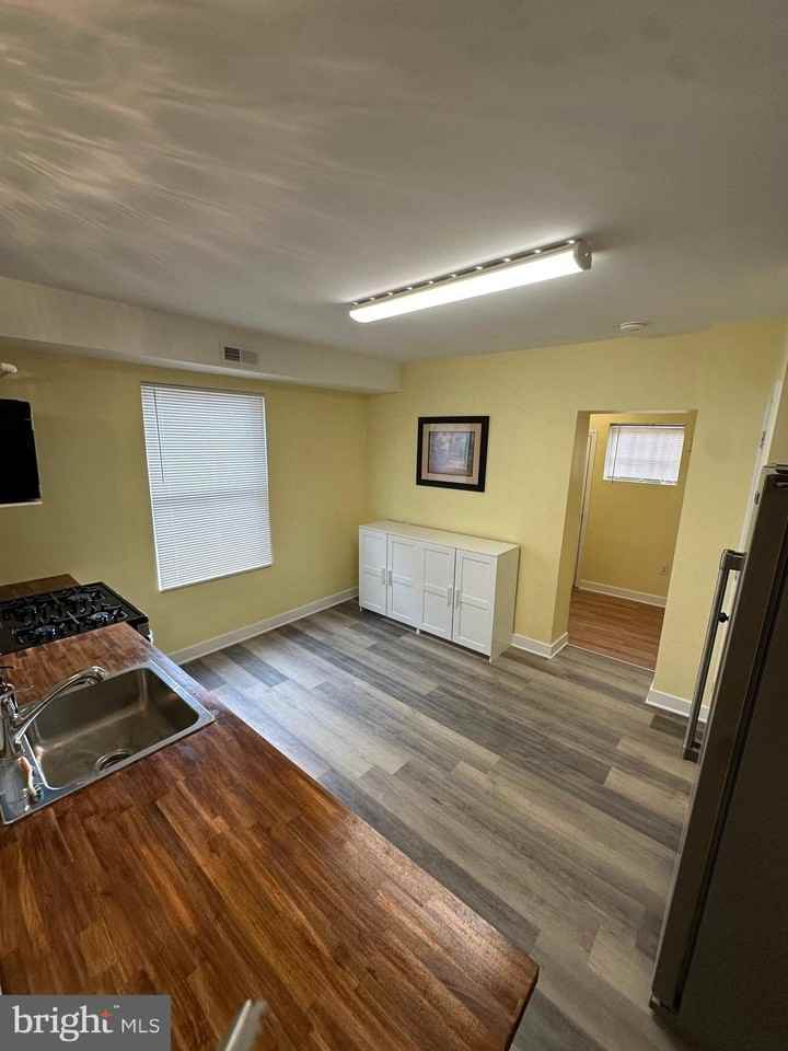 2712 Sherman Ave Nw - Photo 3 of 38