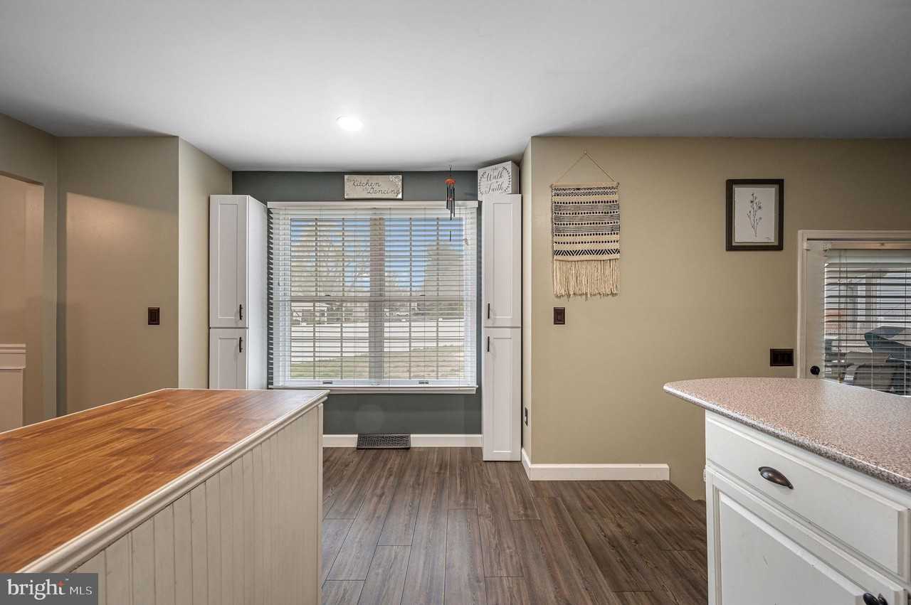 200 Eagle Crest Dr - Photo 7 of 19