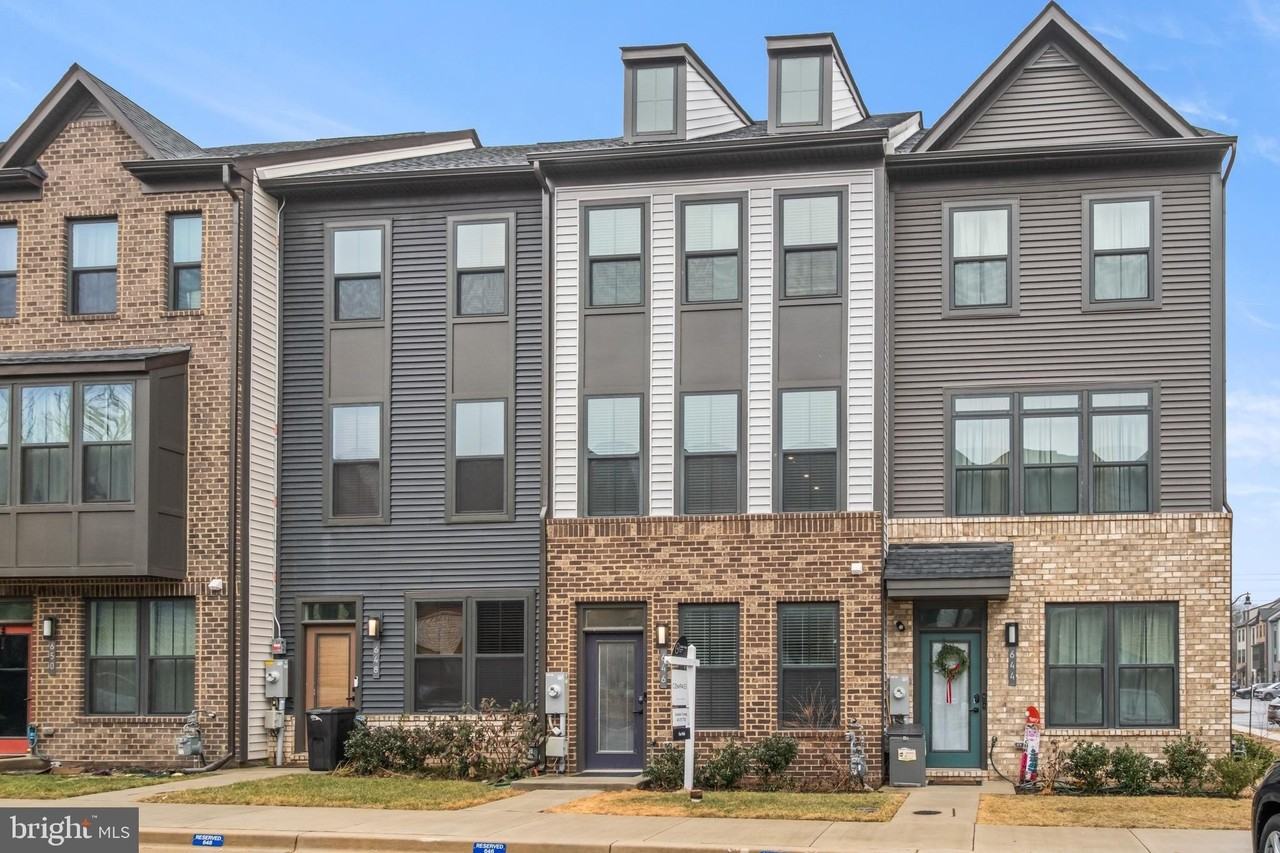 646 Lakemont Dr - Photo 2 of 41