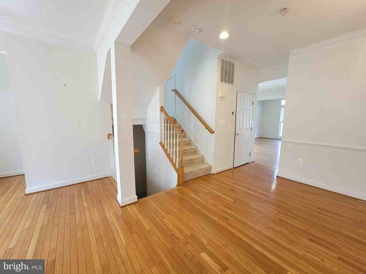 1509 Rutland Way - Photo 3 of 26