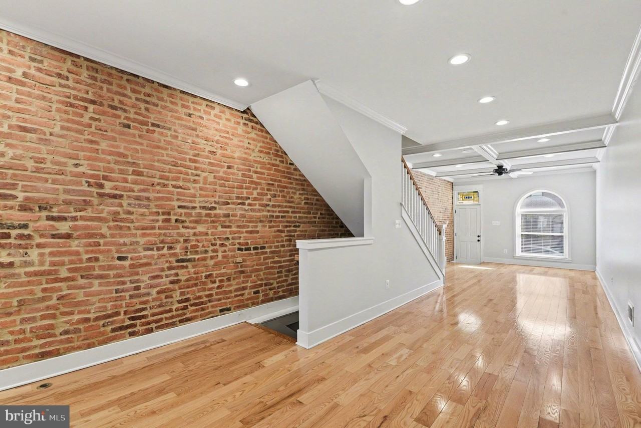 1814 Jackson St - Photo 4 of 17