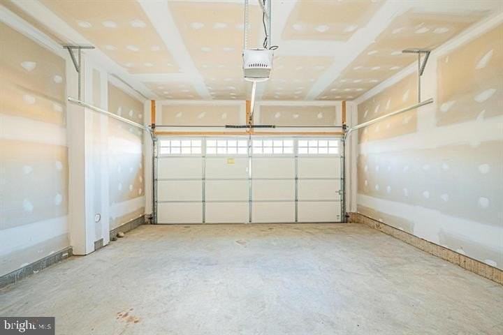 7315 Martin Farm Cir - Photo 5 of 41