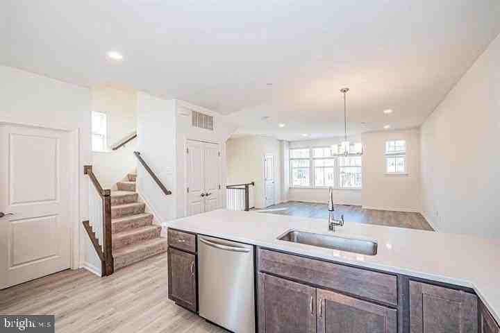 7315 Martin Farm Cir - Photo 7 of 41