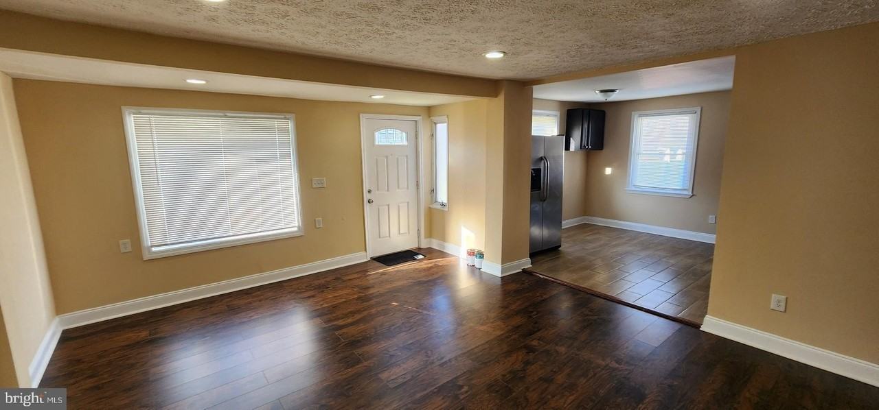 623 New Jersey Ave - Photo 2 of 22