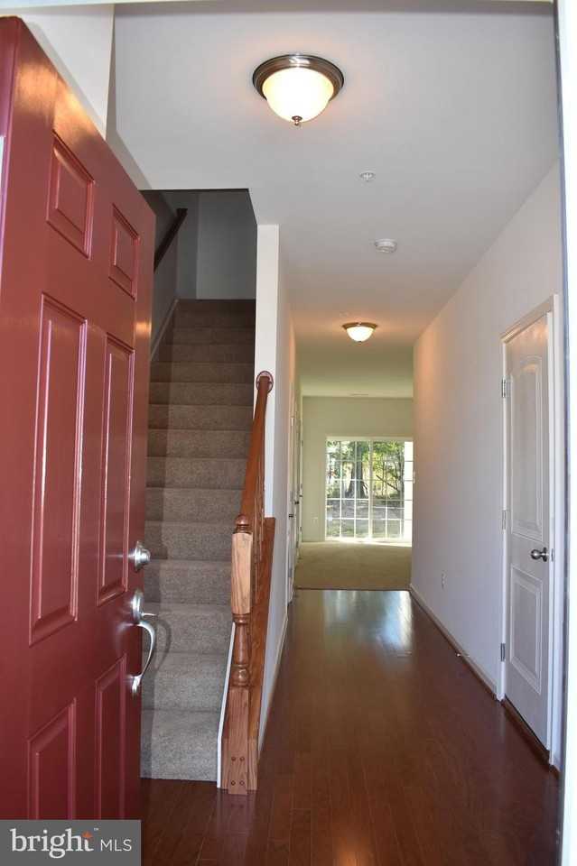 9421 Adelaide Ln - Photo 2 of 29