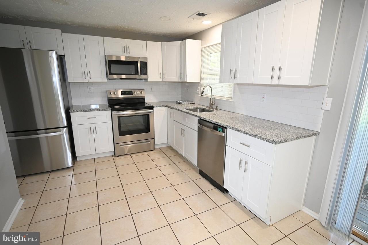 2103 Tanglewood Dr - Photo 7 of 43