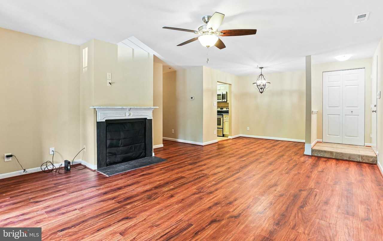 4934 Columbia Rd Apt 1 - Photo 4 of 16