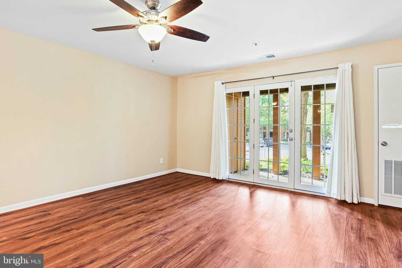 4934 Columbia Rd Apt 1 - Photo 5 of 16