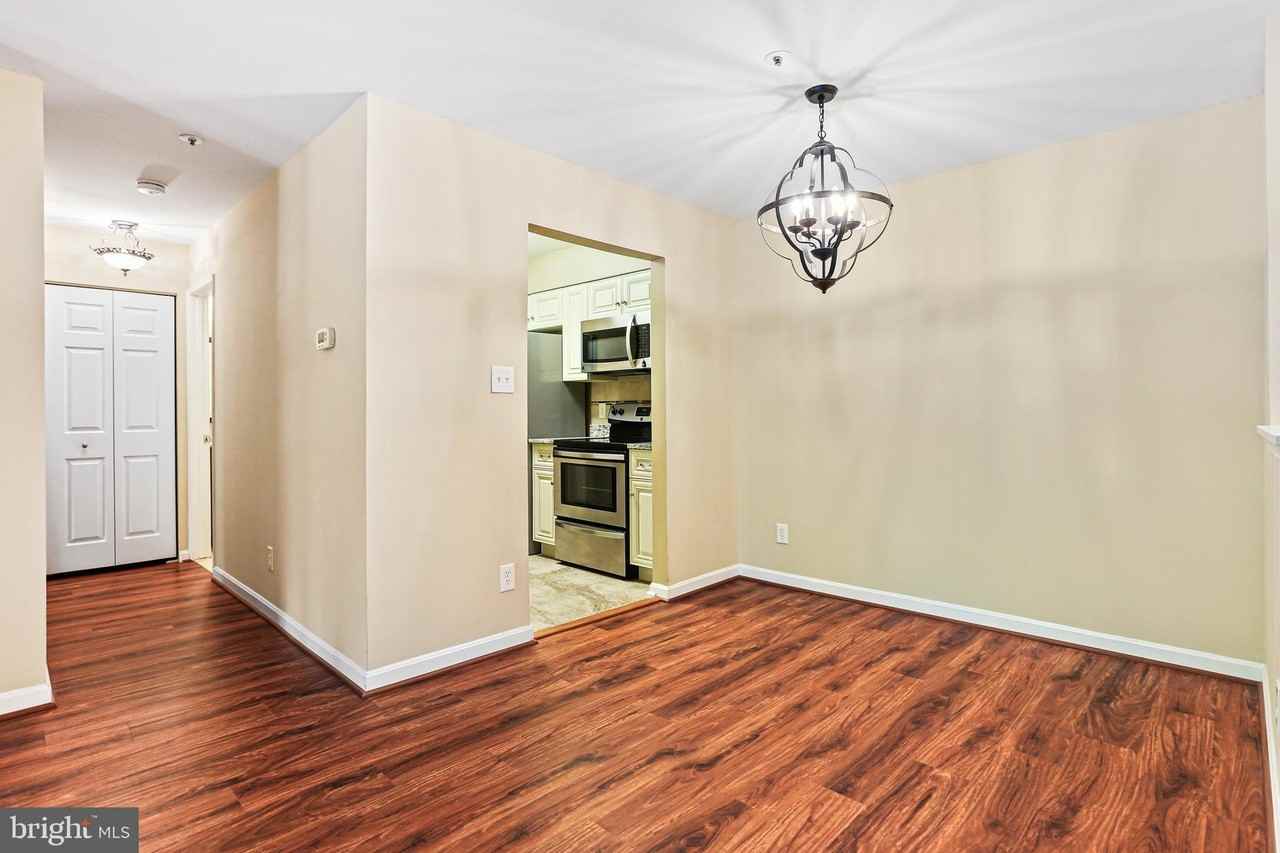 4934 Columbia Rd Apt 1 - Photo 6 of 16