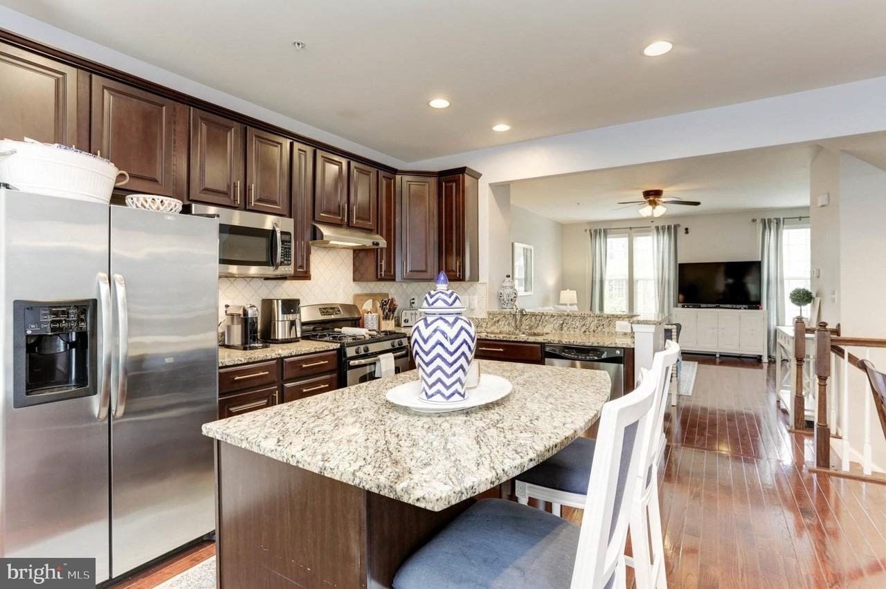 7359 Matchbox Aly - Photo 5 of 30