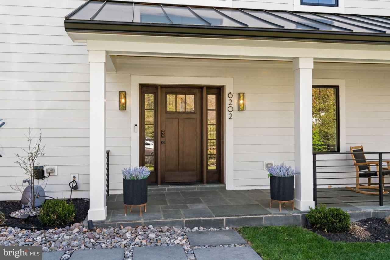 6202 Massachusetts Ave - Photo 7 of 50