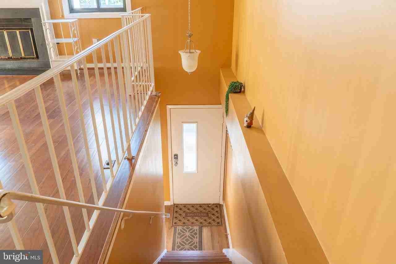 9804 Hellingly Pl Unit 103 - Photo 3 of 27