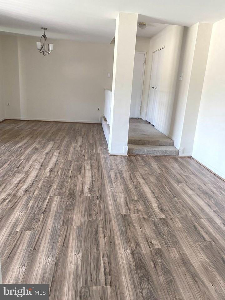 15702 Dorset Rd #202 - Photo 3 of 18