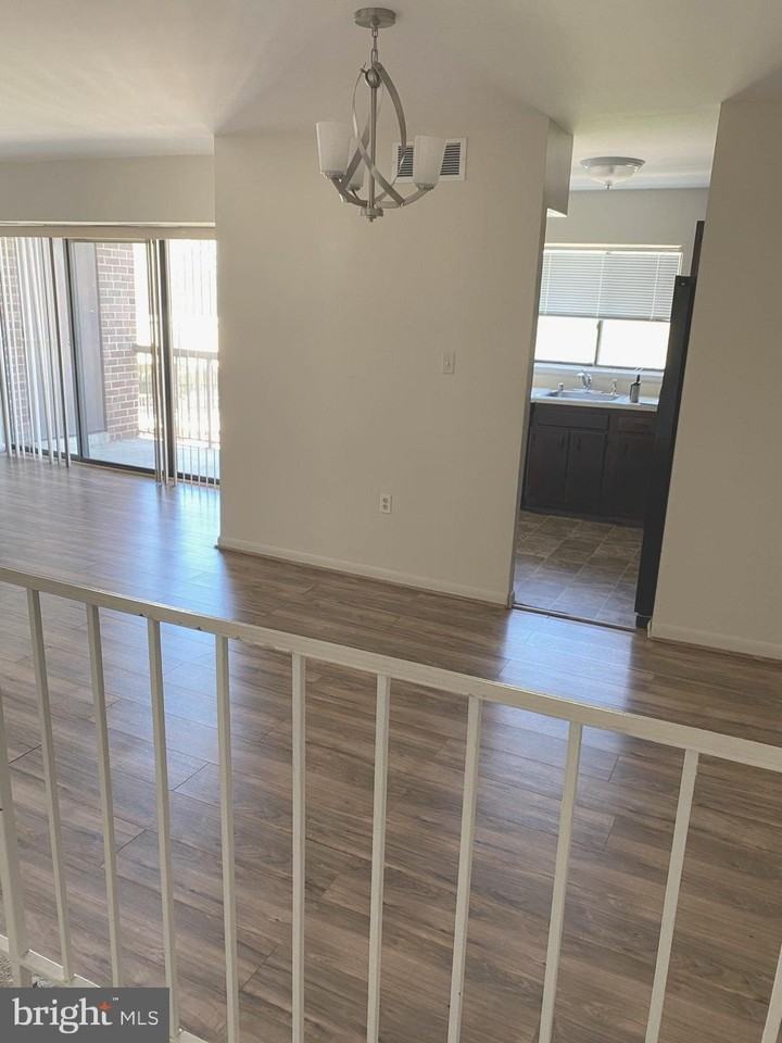 15702 Dorset Rd #202 - Photo 4 of 18