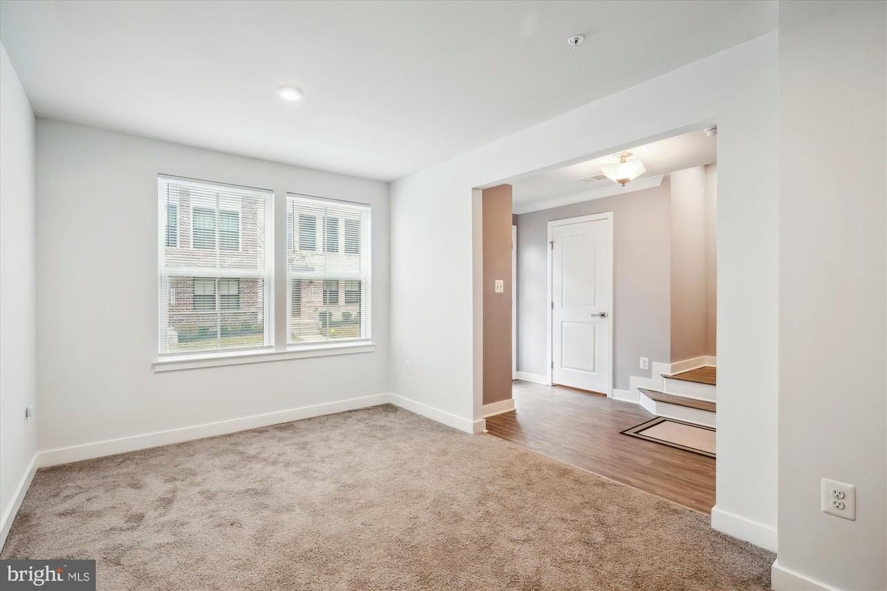 2824 Lewis Ave - Photo 3 of 30