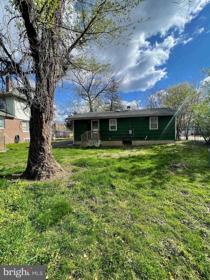 12 S Lenola Rd - Photo 2 of 17