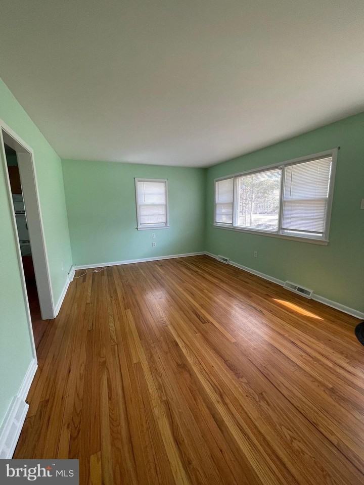 12 S Lenola Rd - Photo 4 of 17