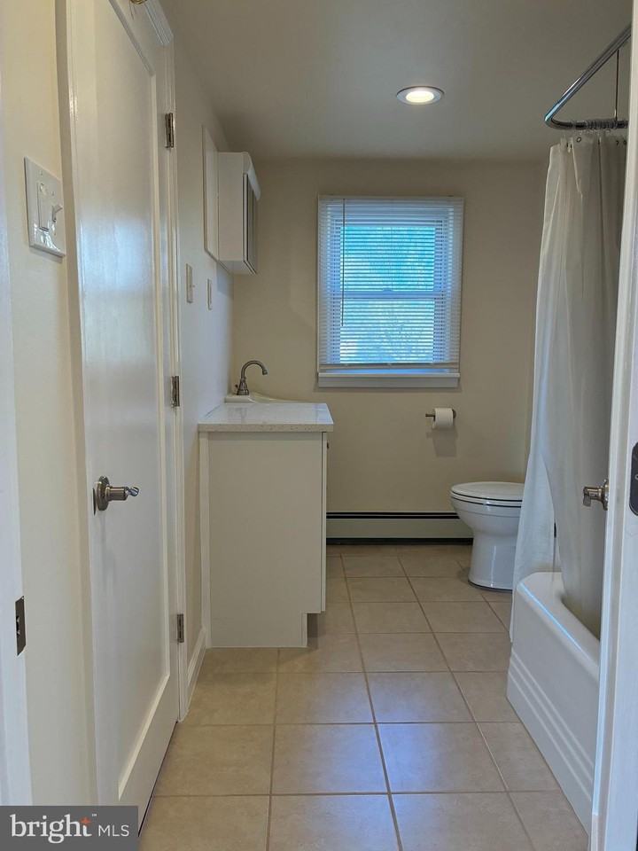 733 N Forklanding Rd Fl 2 - Photo 5 of 16