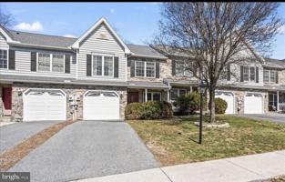 featured image of 10 Lenox Ct