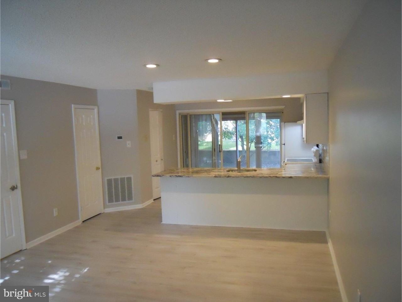 309 Headhouse Ct - Photo 4 of 16