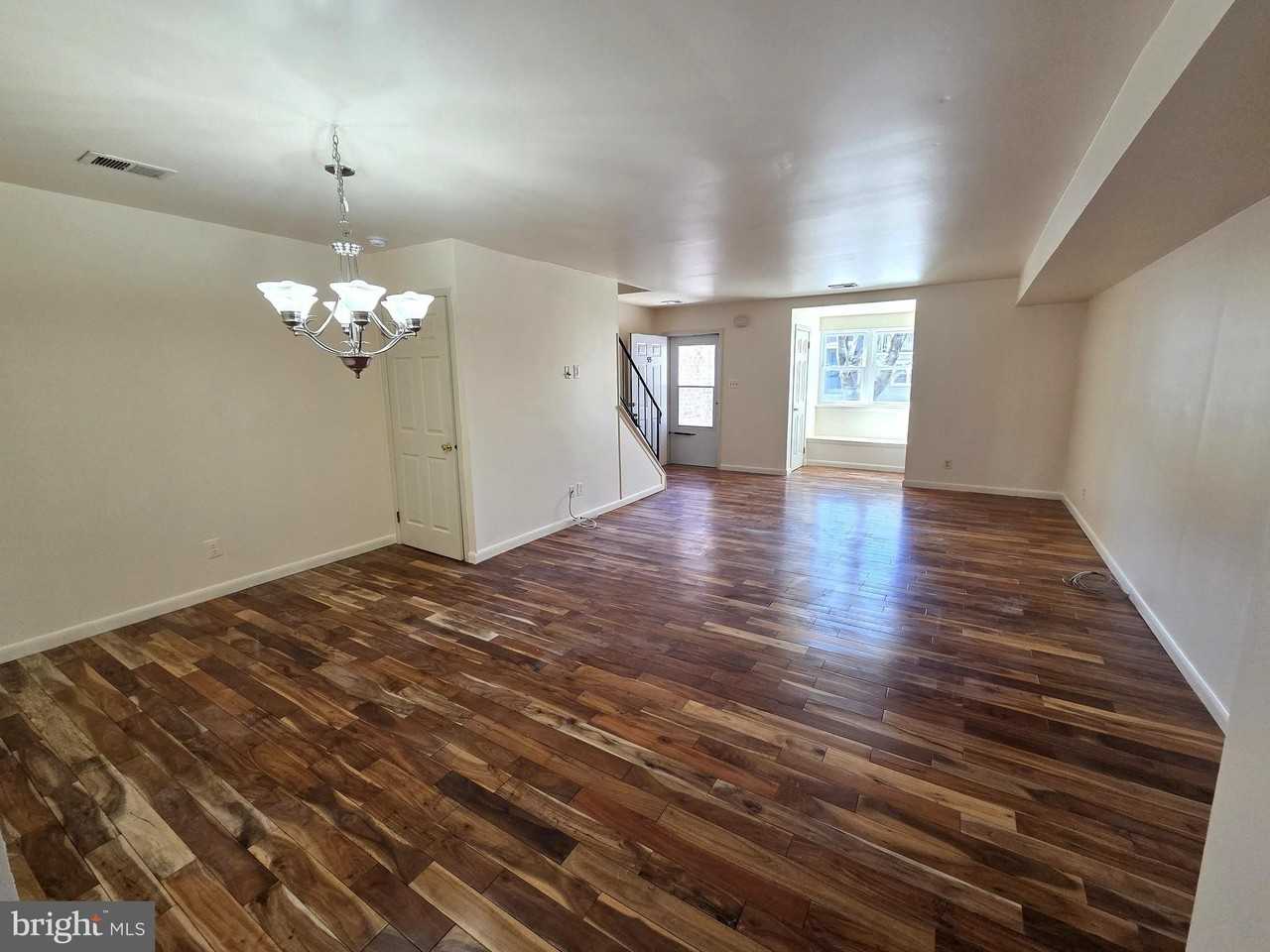 55 Rickmar Ln - Photo 5 of 33