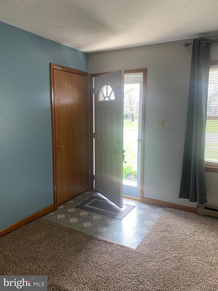 110 Beech Ln - Photo 3 of 50