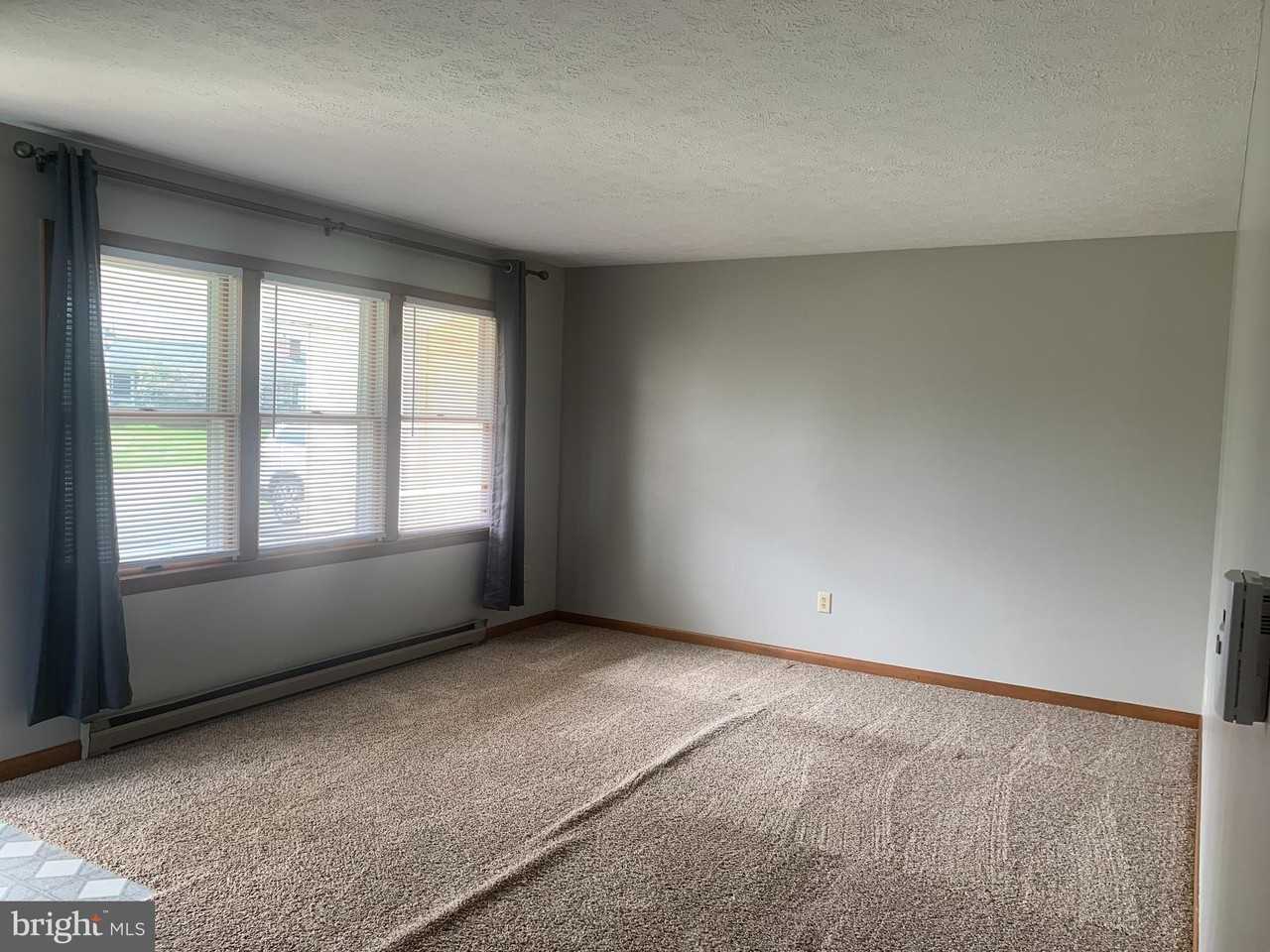 110 Beech Ln - Photo 4 of 50