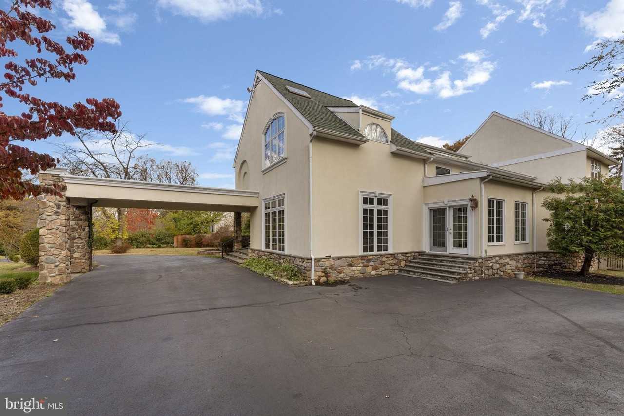 244 Mathers Rd - Photo 2 of 50