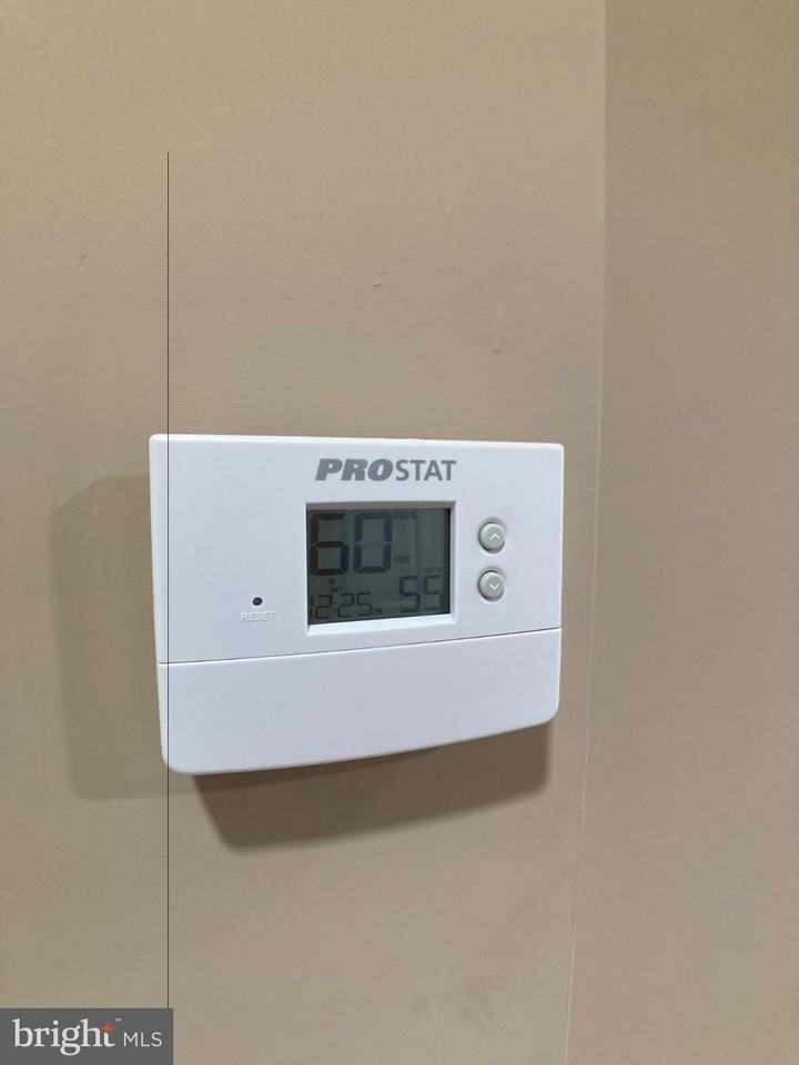 4523 Parrish St - Photo 7 of 50