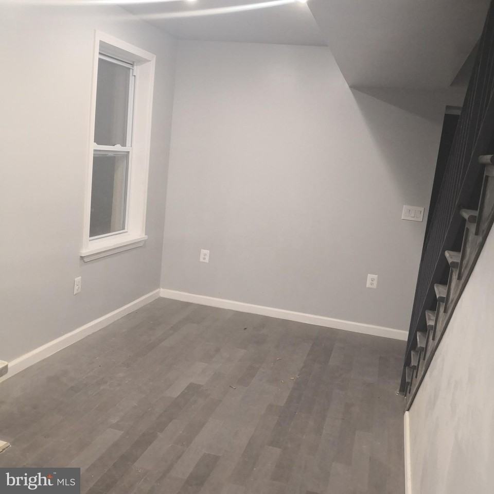 600 N 11th St #2 - Photo 6 of 18