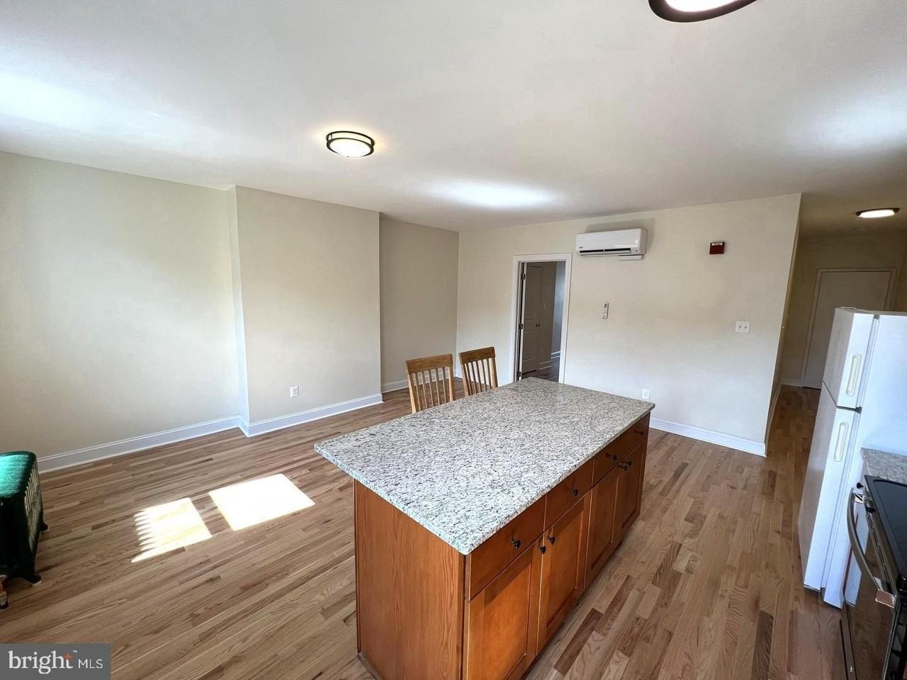 1431 W Girard Ave #3F - Photo 2 of 16