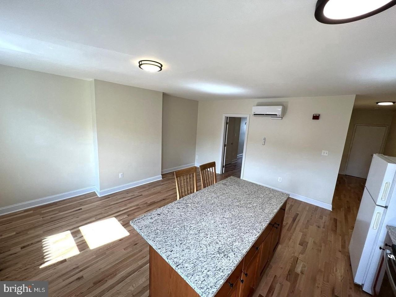 1431 W Girard Ave #3F - Photo 3 of 16