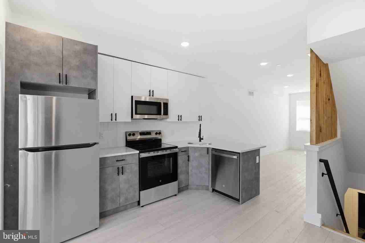 1007 W Orleans St - Photo 5 of 24